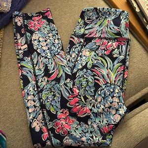 EUC Lilly Pulitzer Luxletic leggings - Small